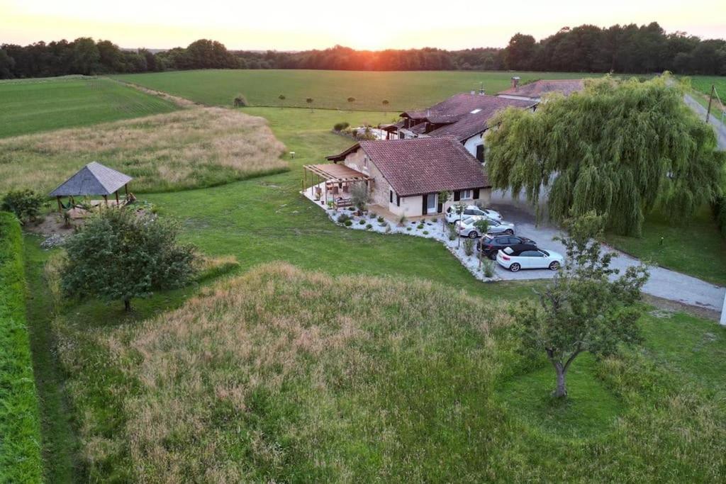 Villa De Charme Avec Piscine Saint-Etienne-d'Orthe Eksteriør billede